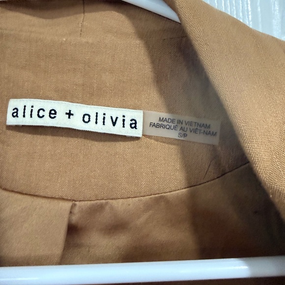 Alice + Olivia Camel Longline Blazer - Picture 4 of 4